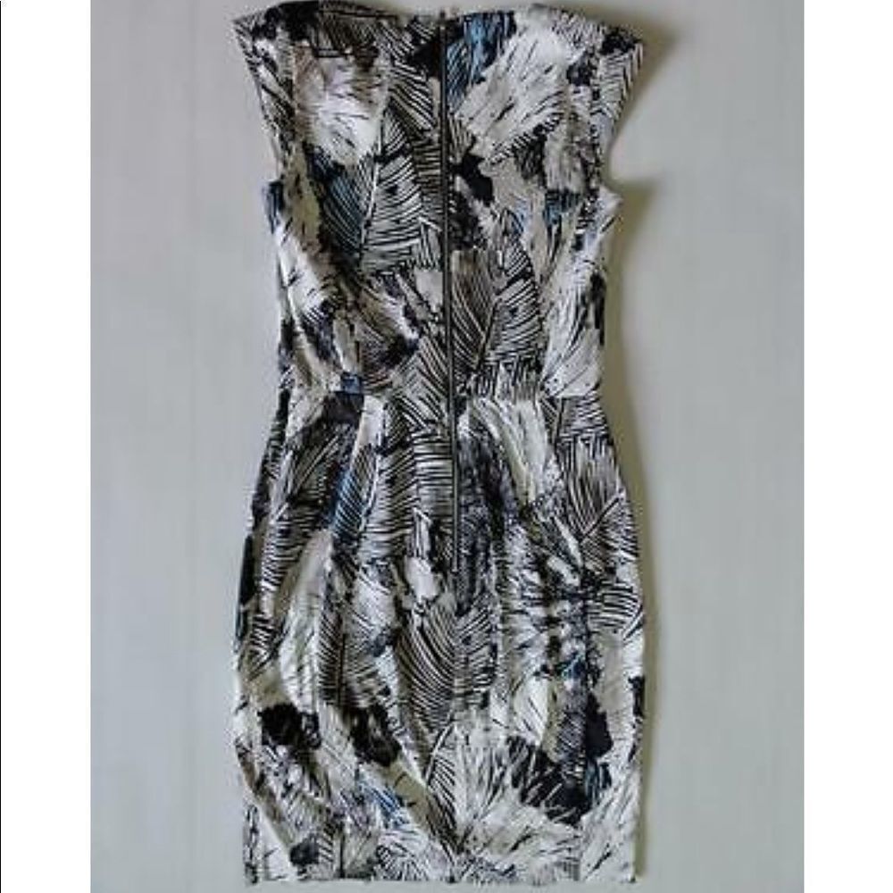 ✨HP✨Lala Palm Drape Dress
French Connection✨ - Picture 5 of 7